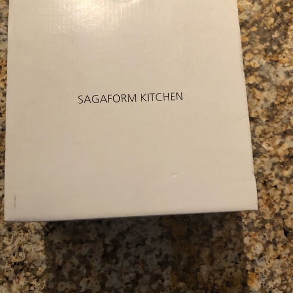 Brand New set of 4 Butterfly glasses - Picture 3 of 7